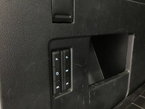 Used 2020 Ford Expedition Max Limited AWD/4WD image 17