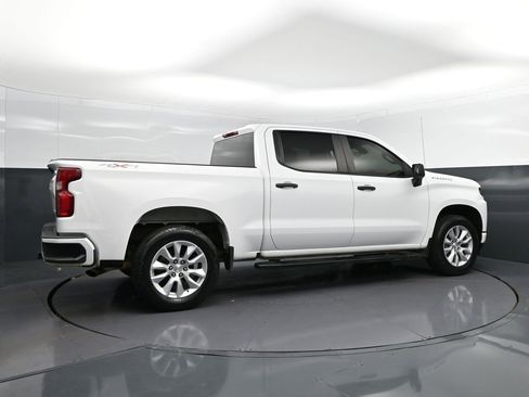 Used 2022 Chevrolet Silverado 1500 Custom w/ Safety Confidence Package image 8
