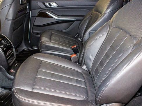 Used 2019 BMW X7 xDrive50i w/ Executive Package image 21