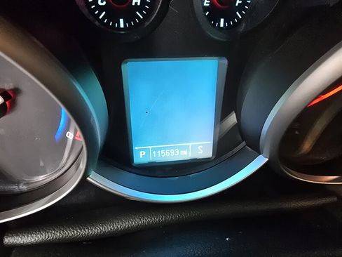 Used 2015 Chevrolet Cruze LS image 22