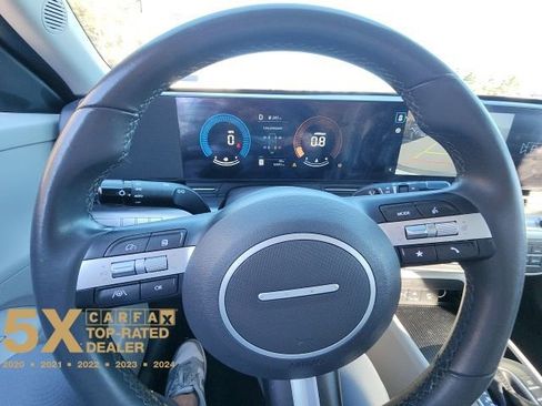 Used 2024 Hyundai Kona SEL image 30