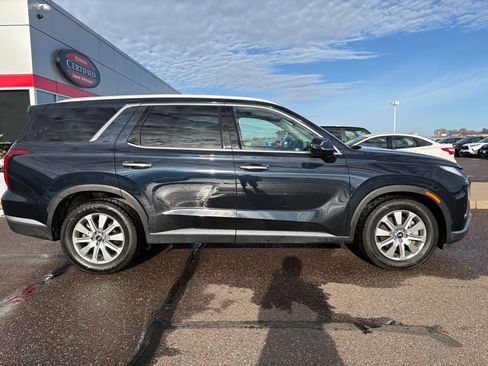 Used 2024 Hyundai Palisade SEL image 2