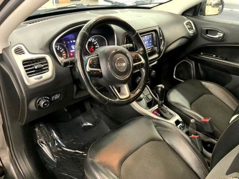 Used 2018 Jeep Compass Latitude image 14