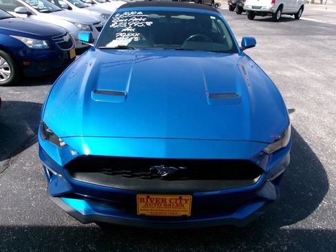 Used 2020 Ford Mustang Premium image 2