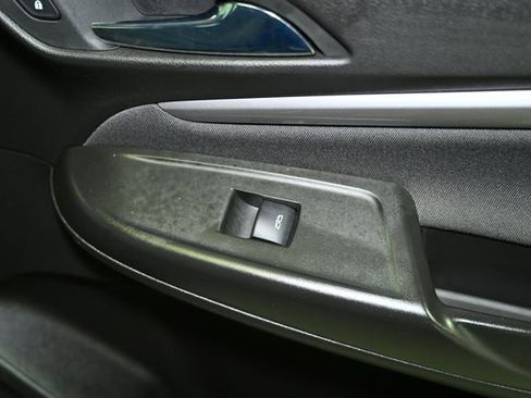 Used 2022 Chevrolet Bolt EUV LT w/ Comfort Package image 51