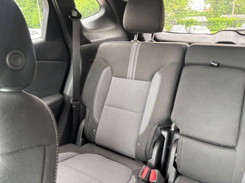 Used 2025 Chevrolet Blazer LT FWD image 39