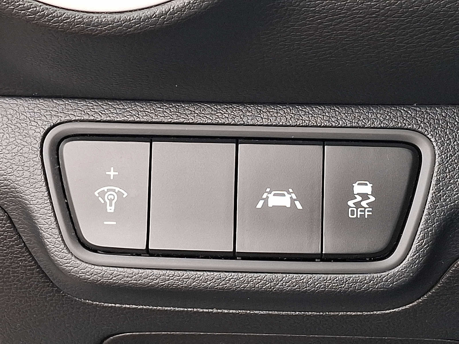 Used 2020 Kia Forte LXS FWD image 26