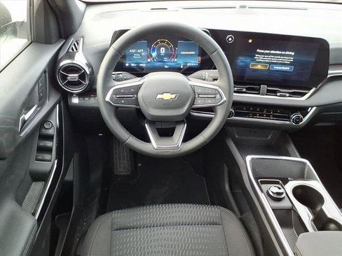 New 2026 Chevrolet Equinox LT AWD/4WD image 8
