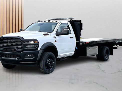 New 2025 RAM 5500 Tradesman AWD/4WD image 4