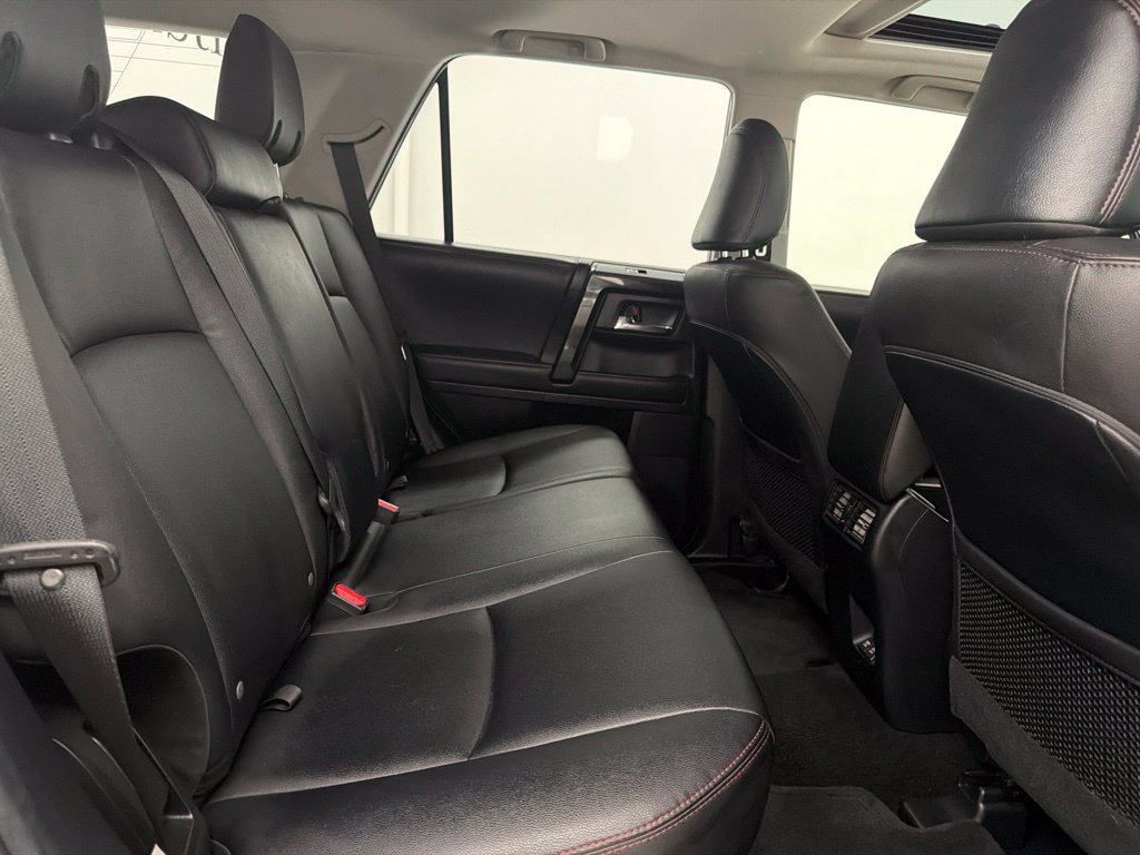 Used 2021 Toyota 4Runner TRD Off-Road Premium w/ Moonroof Package AWD/4WD image 29