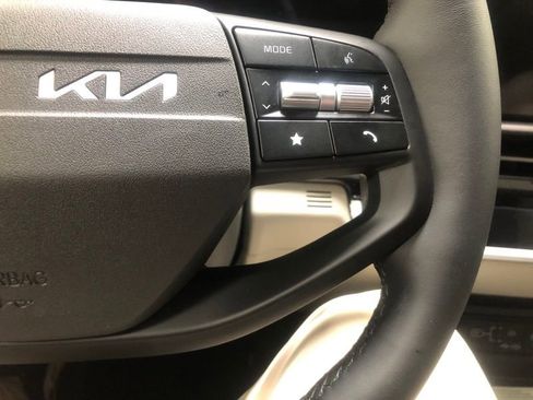 New 2026 Kia Sportage EX FWD image 24