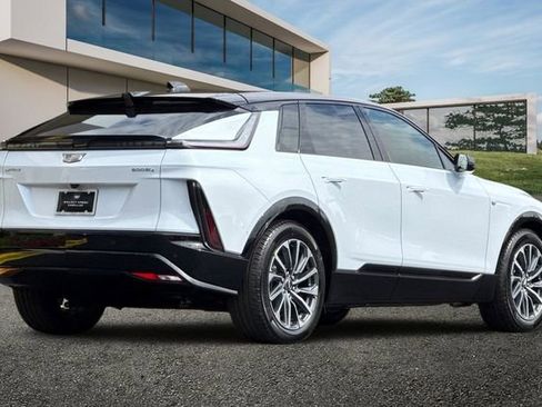 New 2026 Cadillac Lyriq Premium Sport image 4