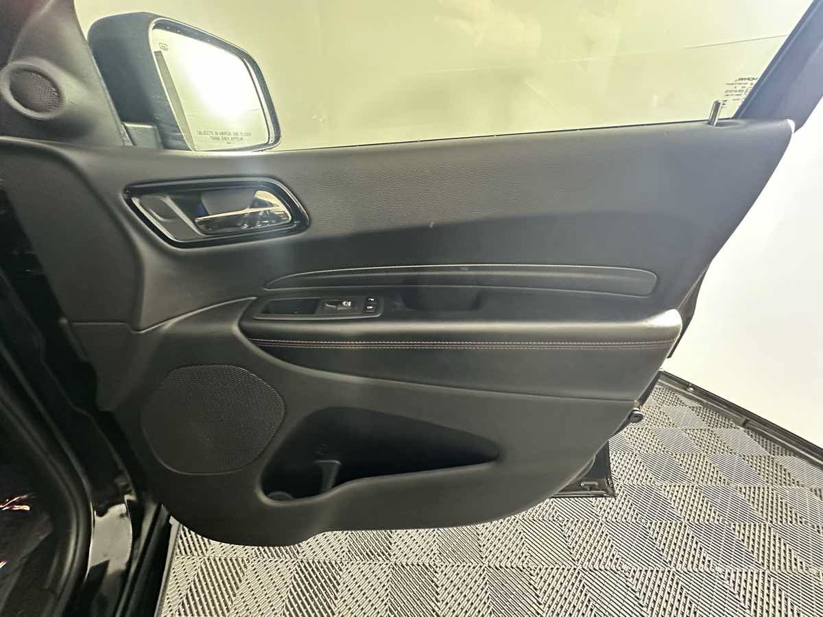Used 2025 Dodge Durango GT AWD/4WD image 16