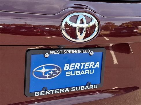 Used 2019 Toyota Highlander AWD V6 image 30