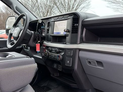 Used 2024 Ford F350 XL image 11