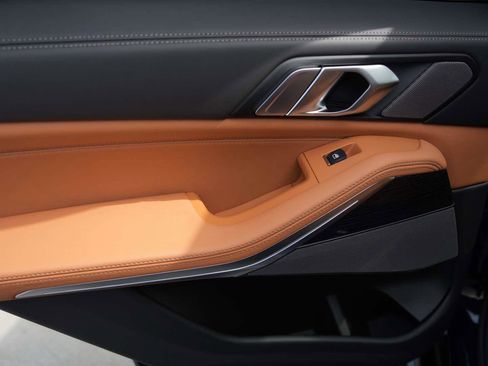 New 2026 BMW X5 xDrive50e w/ M Sport Package image 9