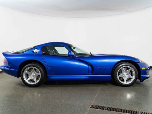 Used 1996 Dodge Viper GTS image 9