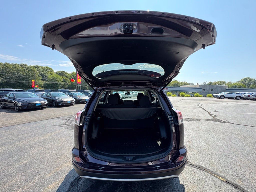 Used 2018 Toyota RAV4 XLE w/ Plus Extra Value Package AWD/4WD image 20