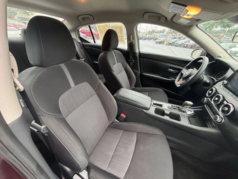 Used 2025 Nissan Sentra SV FWD image 31