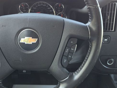 Used 2023 Chevrolet Express 4500 Extended w/ Power Convenience Package RWD image 24
