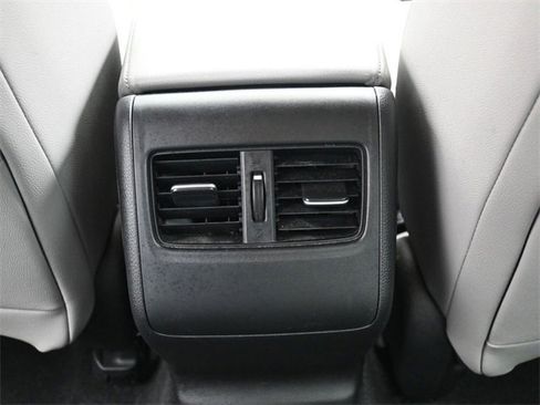 Used 2019 Honda Accord Touring image 12