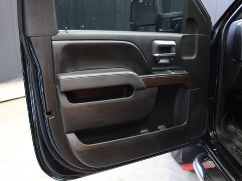 Used 2015 GMC Sierra 3500 SLE w/ SLE Preferred Package AWD/4WD image 32