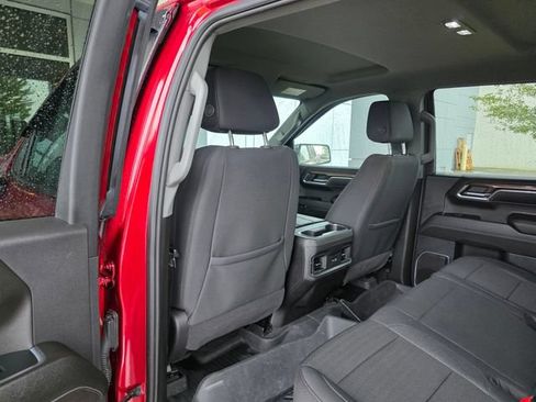 Used 2023 Chevrolet Silverado 1500 LT w/ Z71 Off-Road Package AWD/4WD image 17