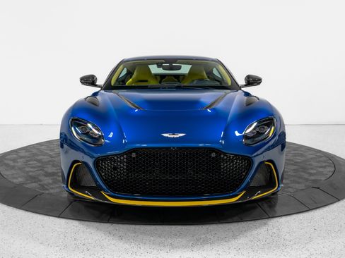 Used 2023 Aston Martin DBS Coupe RWD image 13