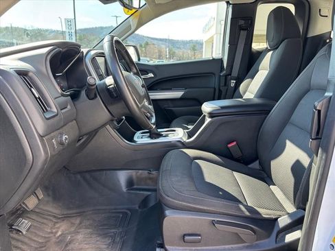 Used 2022 Chevrolet Colorado LT w/ Fleet Safety Package image 9