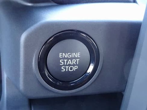 Used 2024 Toyota Tacoma SR image 17