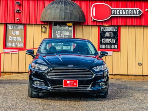 Used 2014 Ford Fusion SE FWD image 3