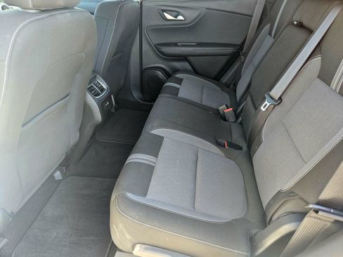 Used 2025 Chevrolet Blazer LT image 30