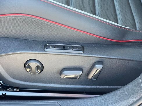 Used 2025 Volkswagen GTI SE image 13