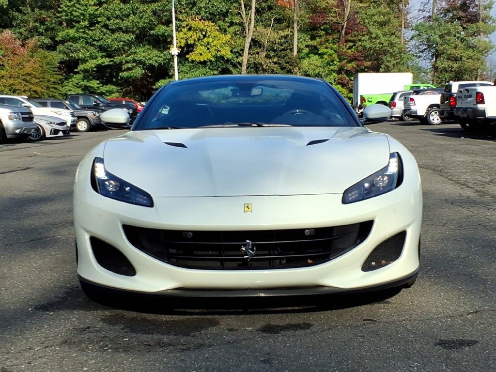 Used 2019 Ferrari Portofino RWD image 2