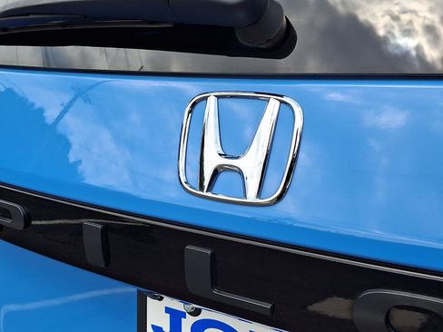 Certified 2024 Honda Pilot TrailSport image 31