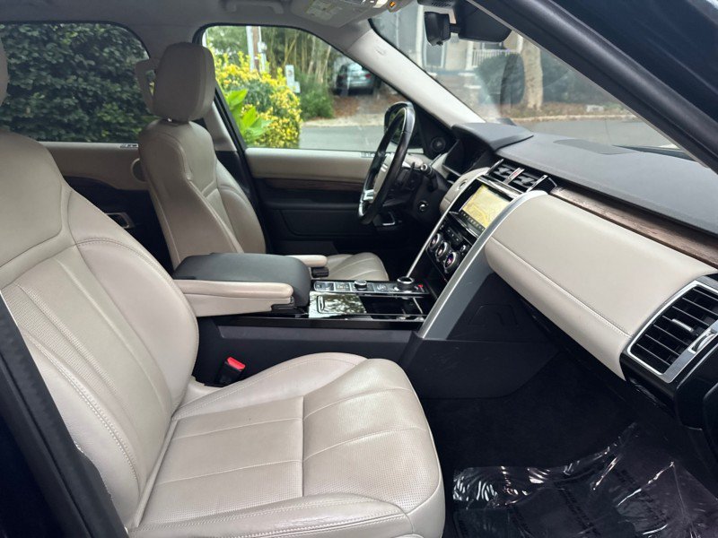 Used 2020 Land Rover Discovery HSE AWD/4WD image 32