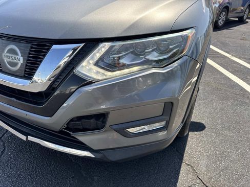 Used 2017 Nissan Rogue SL w/ SL Premium Package AWD/4WD image 9