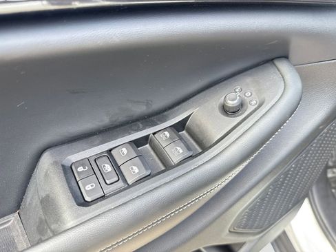 Used 2023 Jeep Grand Cherokee L Laredo AWD/4WD image 13