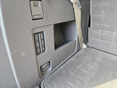 Used 2020 Ford Expedition XLT w/ Equipment Group 202A AWD/4WD image 25