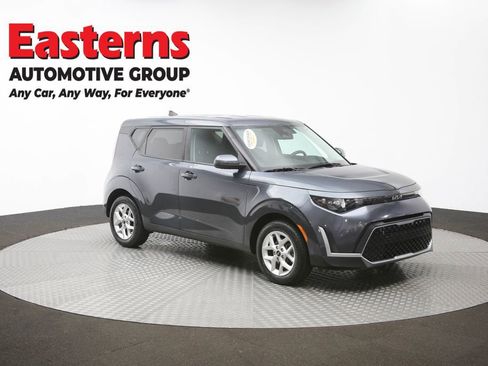 Used 2025 Kia Soul LX w/ LX Technology Package FWD image 48