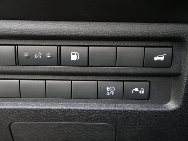Used 2024 Mitsubishi Outlander SE AWD/4WD image 16