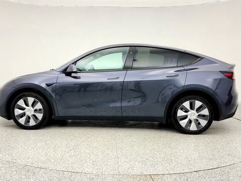 Used 2023 Tesla Model Y AWD image 8