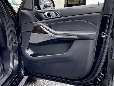 Used 2024 BMW X5 xDrive50e w/ M Sport Package image 22