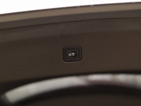 Used 2021 Buick Enclave Essence w/ Sound and Sites Package image 30