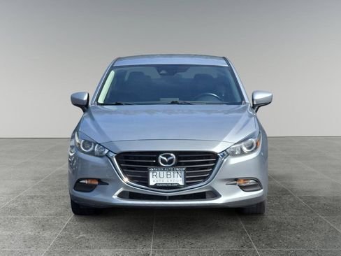 Used 2018 MAZDA MAZDA3 Touring FWD image 2