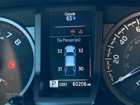 Used 2023 Toyota Tacoma TRD Sport w/ TRD Premium Sport Package RWD image 15