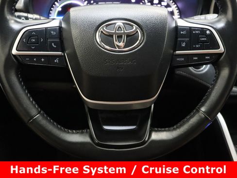 Certified 2023 Toyota Highlander LE image 24