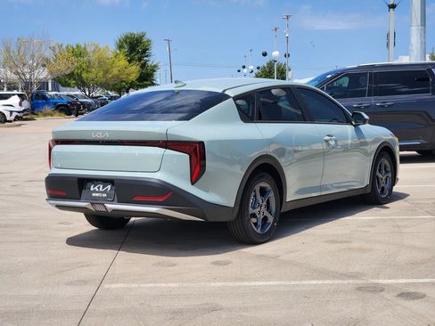 New 2026 Kia K4 FWD image 5