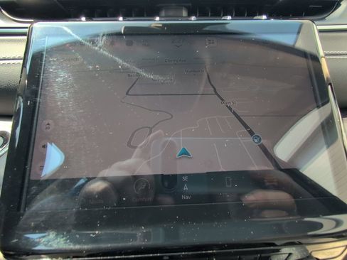 Certified 2022 Jeep Grand Cherokee L Limited image 21