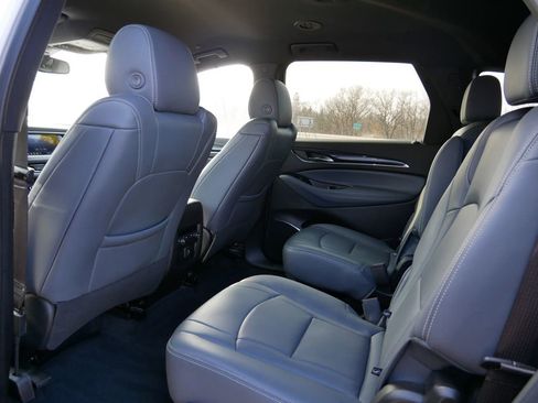 Used 2023 Buick Enclave Essence AWD/4WD image 16